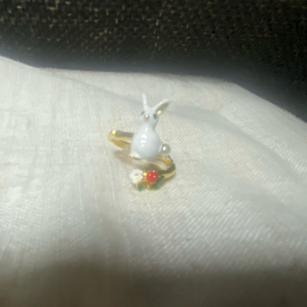 Enchanted White Rabbit Floral Ring - Picture 5 of 10